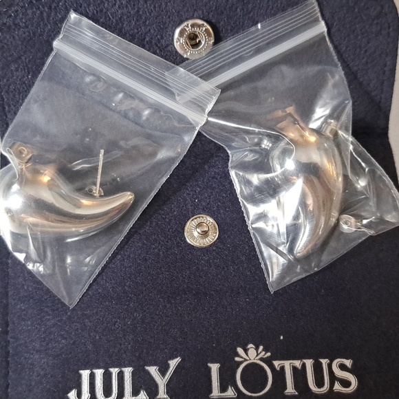 JULY LOTUS silver-tone Waterdrop earrings. NWT - Picture 5 of 5